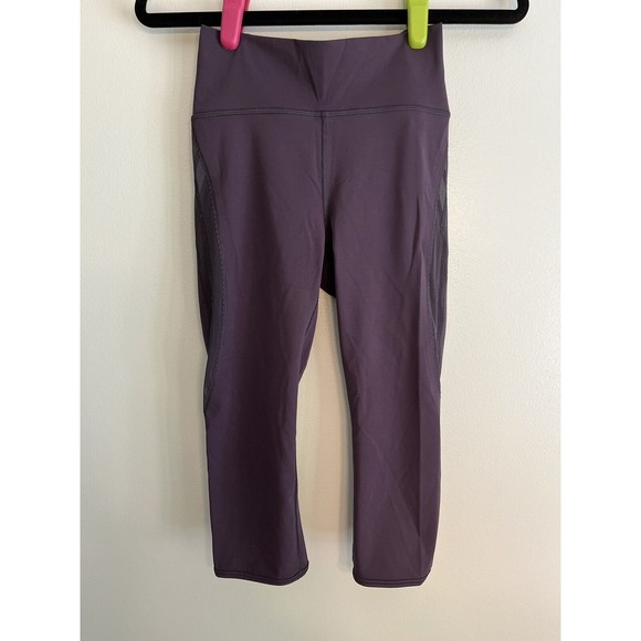 Lululemon Pants - Lululemon Cropped Mesh Side Leggings Women’s Size 4 Athletic Training Gym